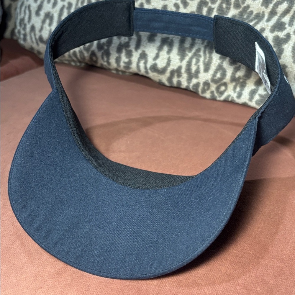 Rare! 105 years Helly Hansen boating yacht luxury sun visor preppy adjustable - Picture 6 of 6